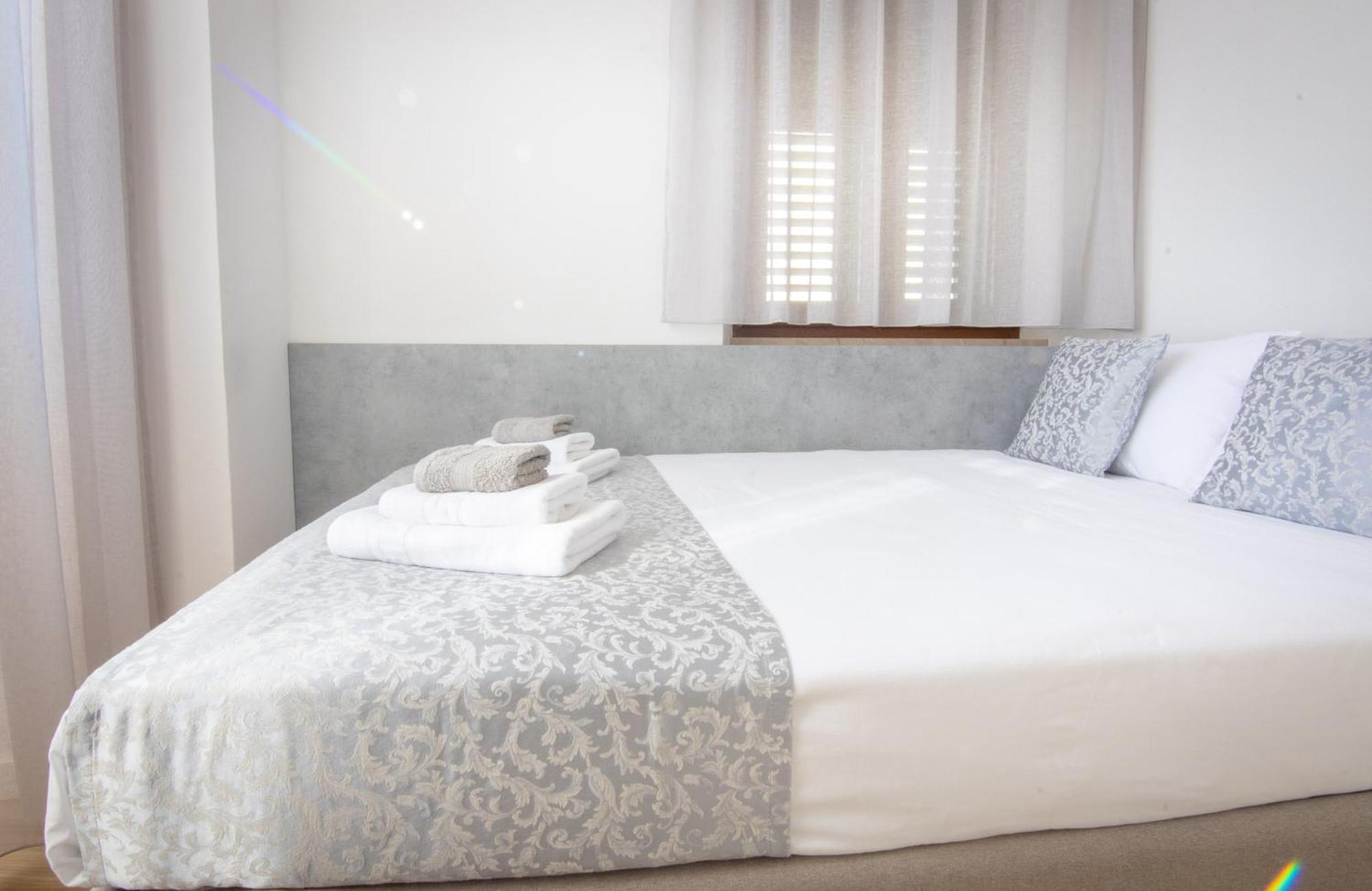 Bed & Breakfast Portun In The Center Baška Voda Dış mekan fotoğraf